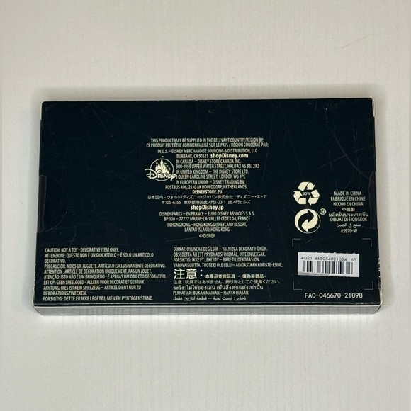 Disney Hocus Pocus Collectible Key Set - Picture 6 of 6